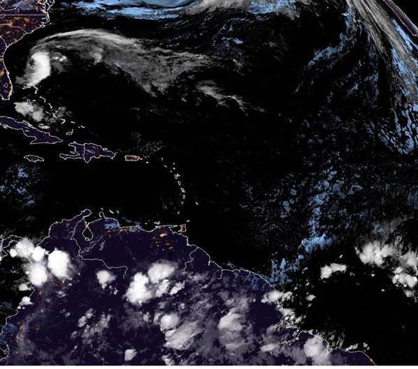 Tormenta Tropical Arthur Avanza Rumbo A Cabo Hatteras En Carolina Del