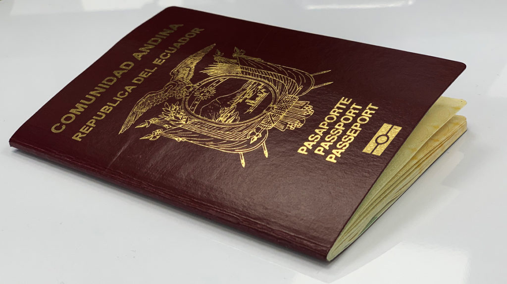 Ecuador empieza a emitir el pasaporte electrónico