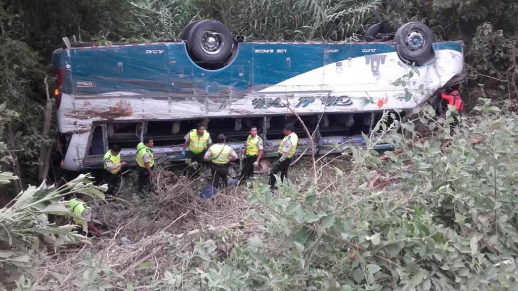 27 personas heridas y 11 fallecidos tras accidente en Guayllabamba