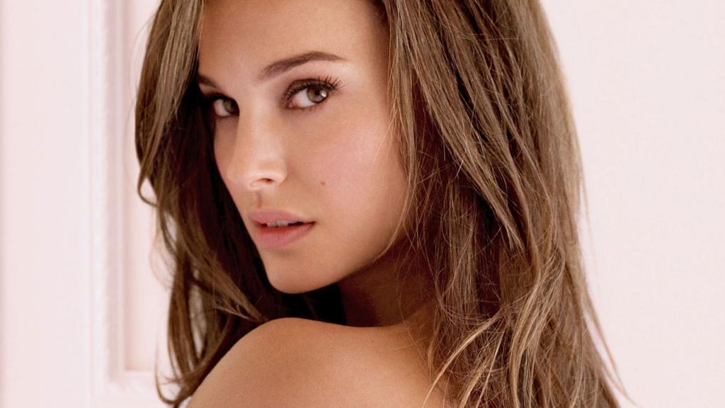 Natalie Portman da a luz a una niña