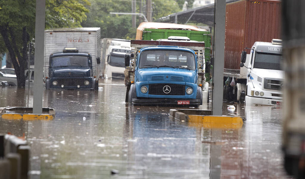 Brasil: Inundaciones y deslaves paralizan partes de Sao Paulo