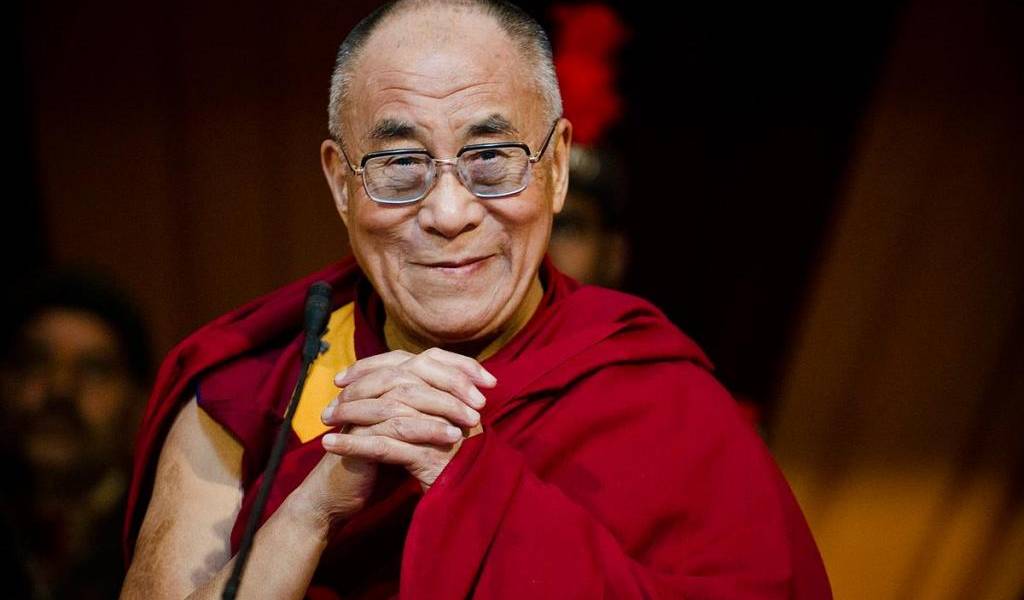 El Dalai Lama advierte de que la tecnología &quot;puede convertirnos en esclavos&quot;