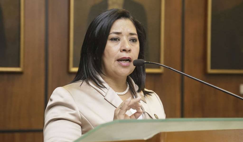 Juez pide a Asamblea levantar inmunidad a Karina Arteaga