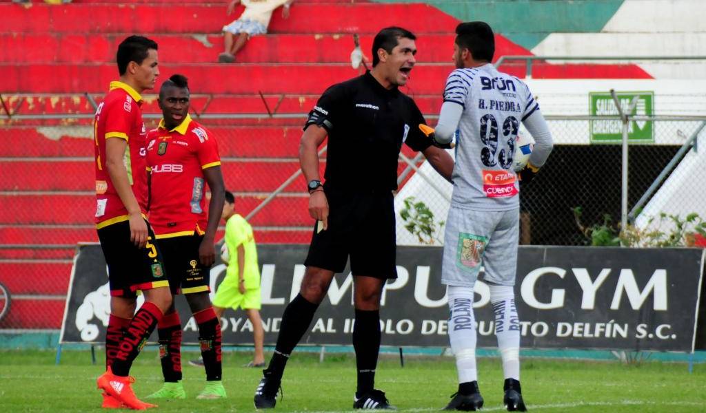 Presidente del Cuenca y Roddy Zambrano se golpearon tras partido