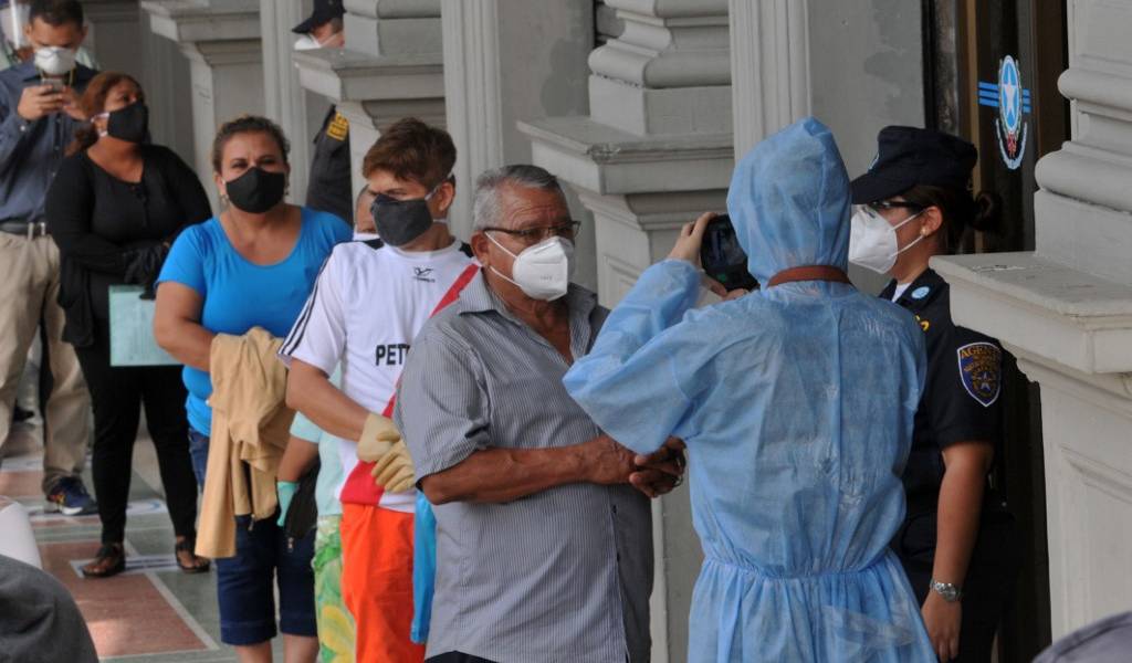 COVID-19 en Ecuador: 35.828 casos confirmados, 3.056 muertes y 1.892 fallecidos probables por el virus