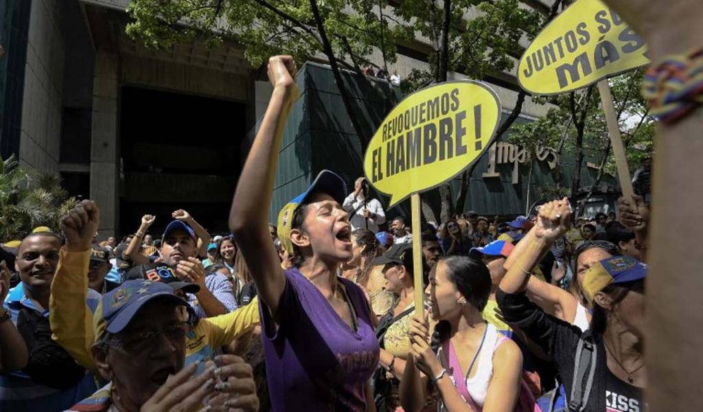 Oposición venezolana vuelve a las calles a presionar por referendo contra Maduro