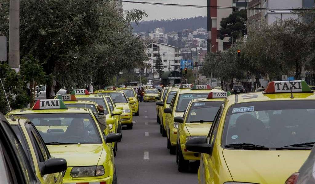 Taxis podrán circular los domingos sin restricción de placas