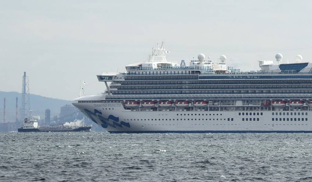 Japón impone cuarentena a crucero con 3.500 personas a bordo