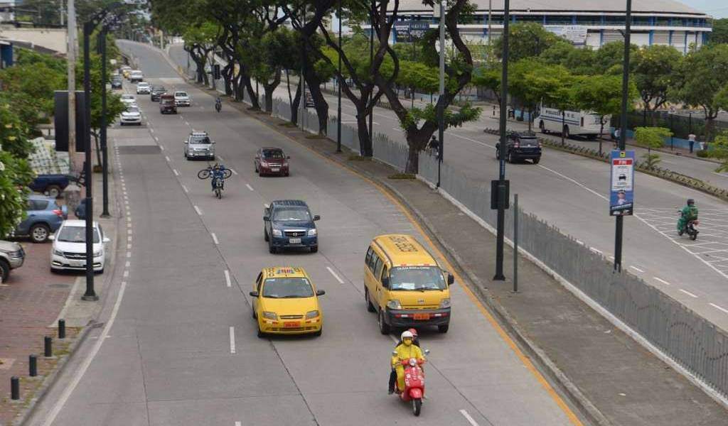 Guayaquil pasará a semáforo amarillo con nuevas regulaciones en comercio y actividades públicas