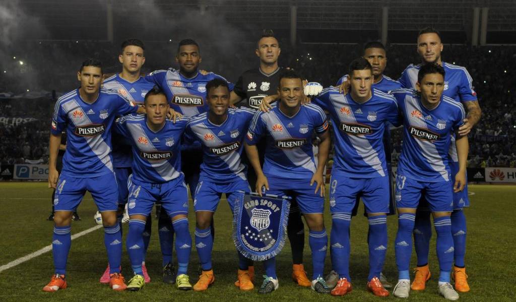 El renovado Universitario de Perú recibe a tricampeón Emelec en Sudamericana