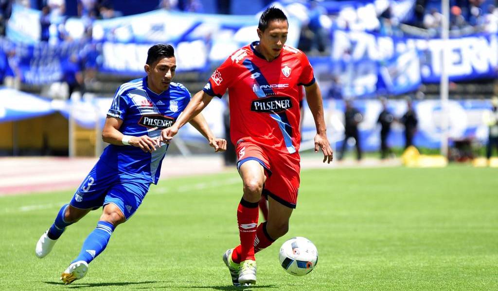 Ángel Mena estará fuera de las canchas un mes por lesión