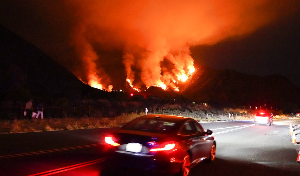 Ola de calor complica combate a incendio en California