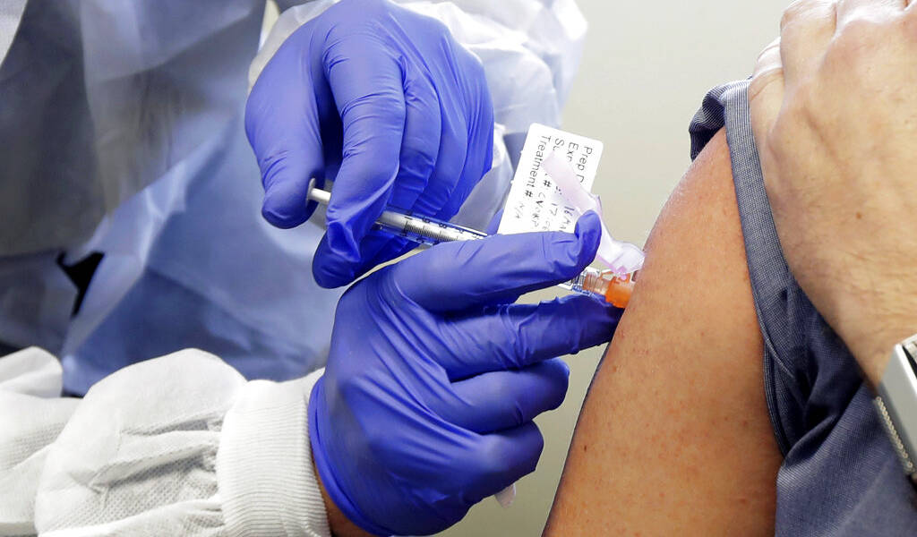 COVID-19: en EE.UU. vacuna estimula sistema inmunitario