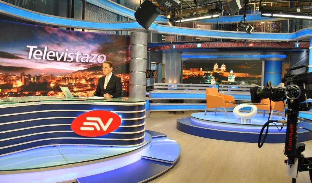 Ecuavisa estrena hoy tecnológico set de noticias