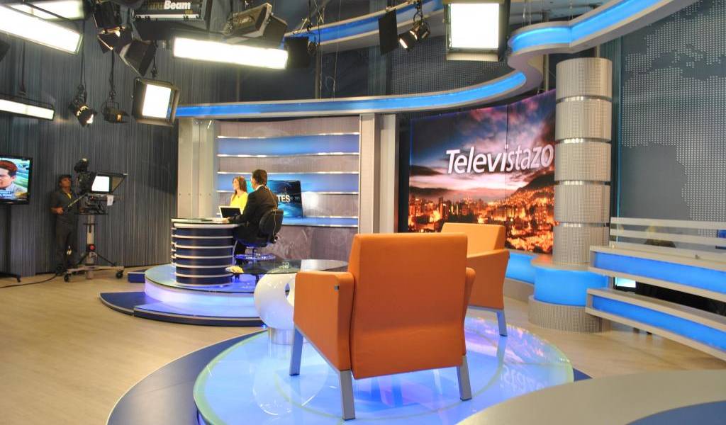 Ecuavisa estrena hoy tecnológico set de noticias