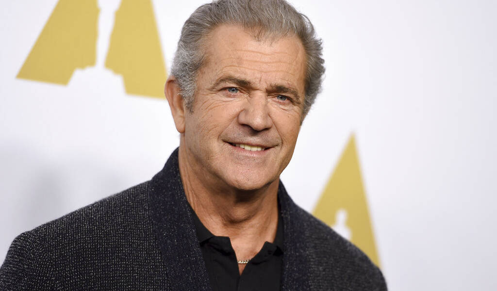 Mel Gibson estuvo hospitalizado por COVID-19, dice su representante