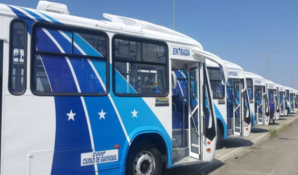 Conductores de buses urbanos en Guayaquil piden acciones para volver a trabajar