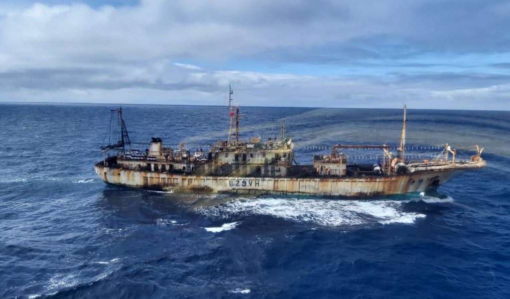 Galápagos monitorea la actividad de flota pesquera china