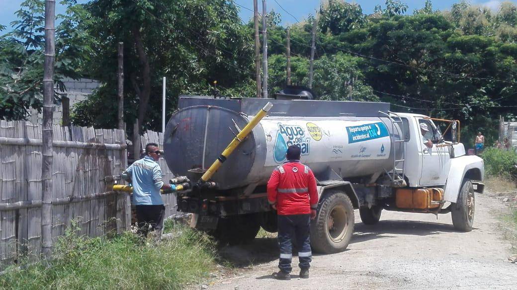 Guayaquil: delincuentes secuestran tanqueros para vender agua en Monte Sinaí