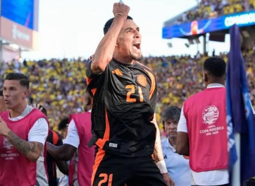 Daniel Muñoz con la selección colombiana.