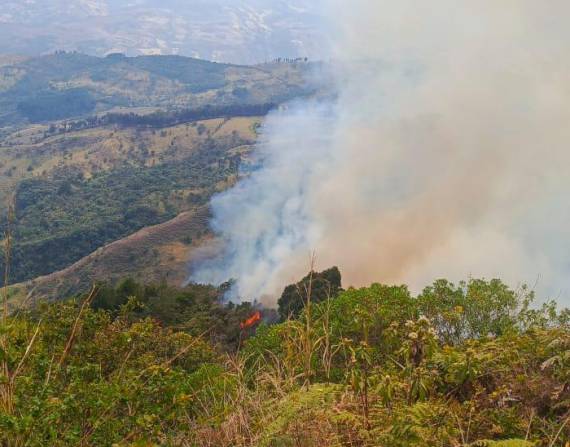 Incendio en Chilla, El Oro.