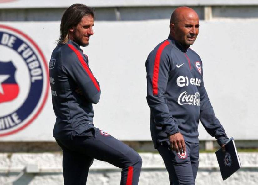 Sebastián Beccacece fue asistente técnico de Jorge Sampaoli por varias temporadas, en Emelec y en la selección de Chile.