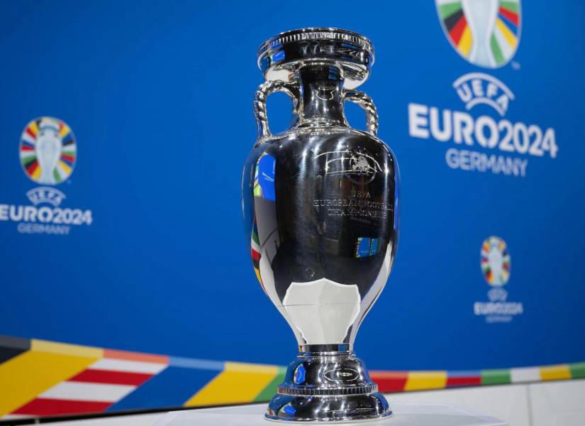 Trofeo de la Eurocopa 2024.