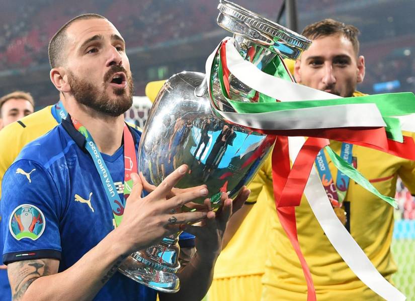 Bonucci festejando la obtención de la Eurocopa 2020. (Archivo)