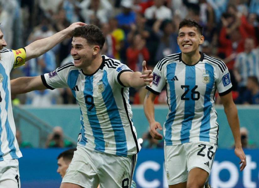 Celebración de Argentina en un tanto contra Croacia.
