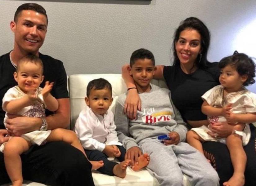 Imagen de la familia de Georgina Rodríguez junto a Cristiano Ronaldo