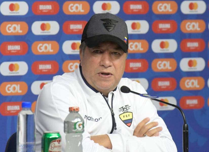 El Bolillo Gómez se reencontró con Luis Chiriboga.