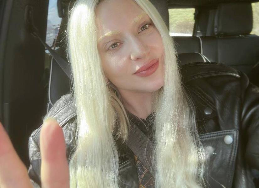 Selfie de Lady Gaga en un carro