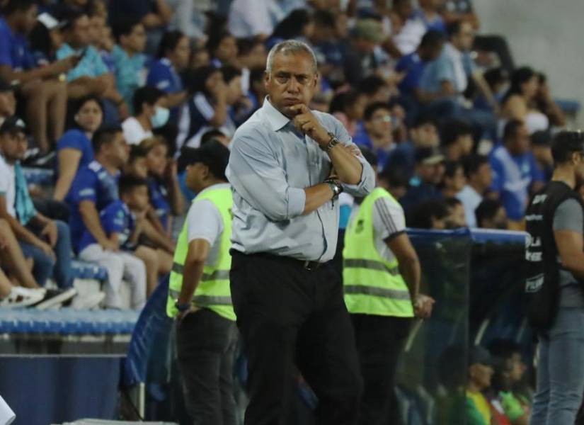 El director técnico de Emelec, Hernán Torres, no seguirá para la segunda etapa de la Liga Pro.