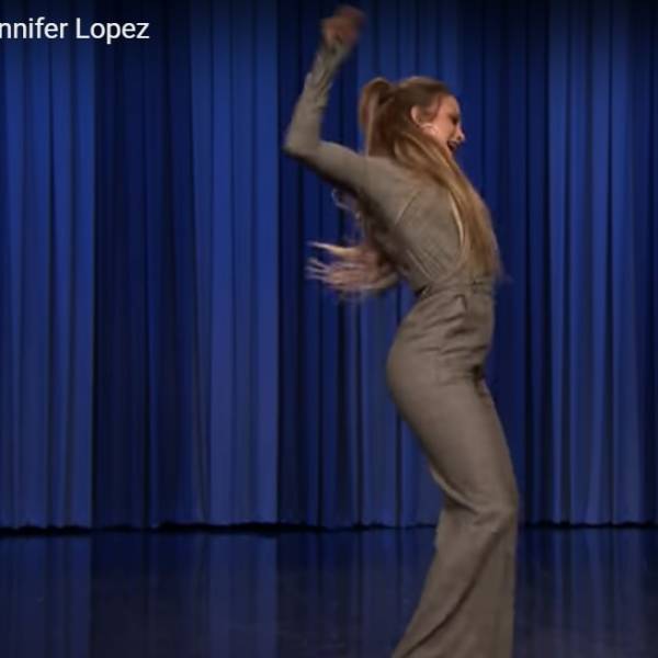 Jennifer Lopez Se Roba Las Miradas Con Sexy Baile Al Estilo De Lavadora 