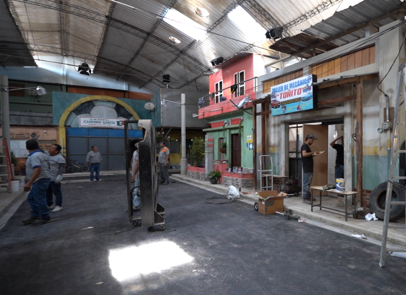 Escenografía del Barrio Cuba en construcción.