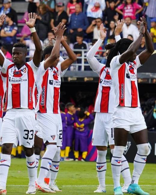 Jugadores de Liga de Quito celebrando.