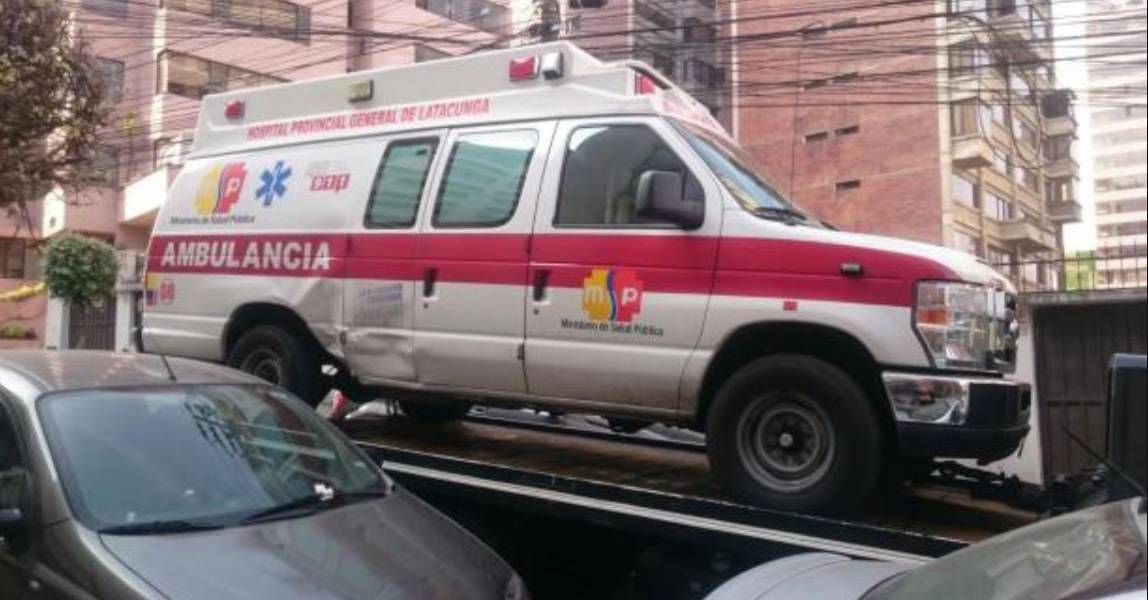 Ambulancias en Quito con tanques de oxígeno dañados y equipos de reanimación sin batería