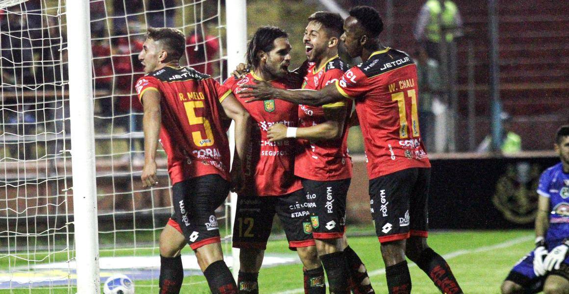 Deportivo Cuenca remonta al Cumbayá FC y respira en la Liga Pro