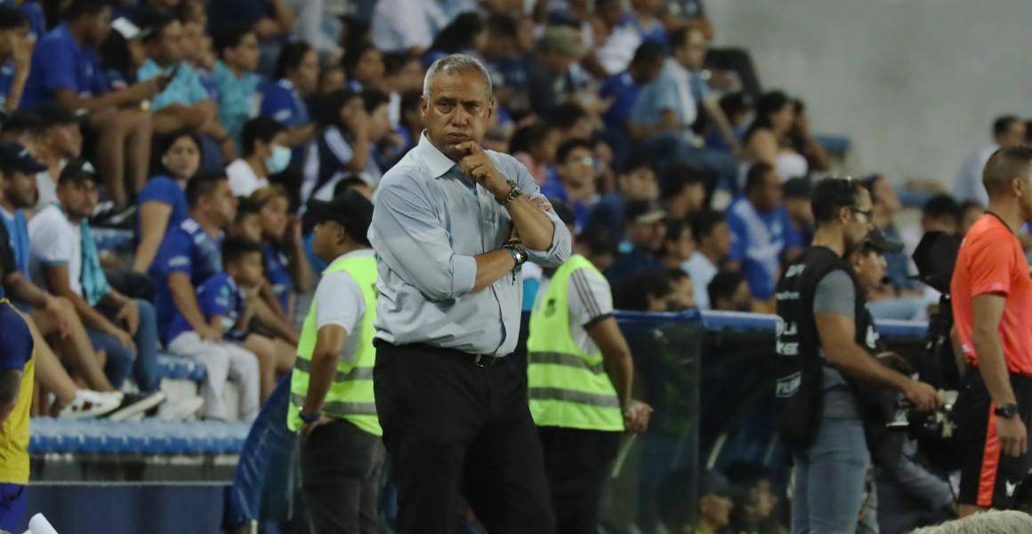 El presidente de Emelec desmiente la renuncia de Hernán Torres