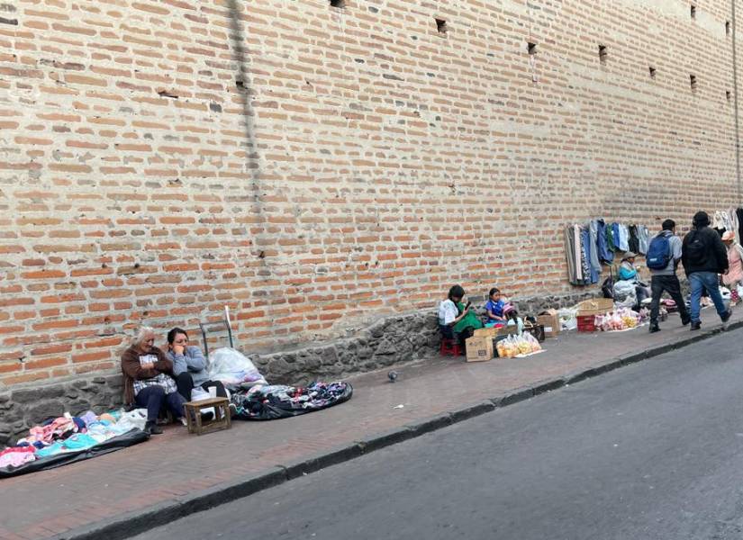 Los autónomos se ubican en la calle Imbabura, junto al colegio San Andrés.