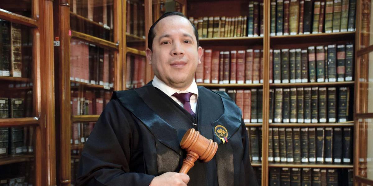 La Fiscalía allana dos inmuebles en Manta del exjuez de la Corte Nacional Byron Guillén