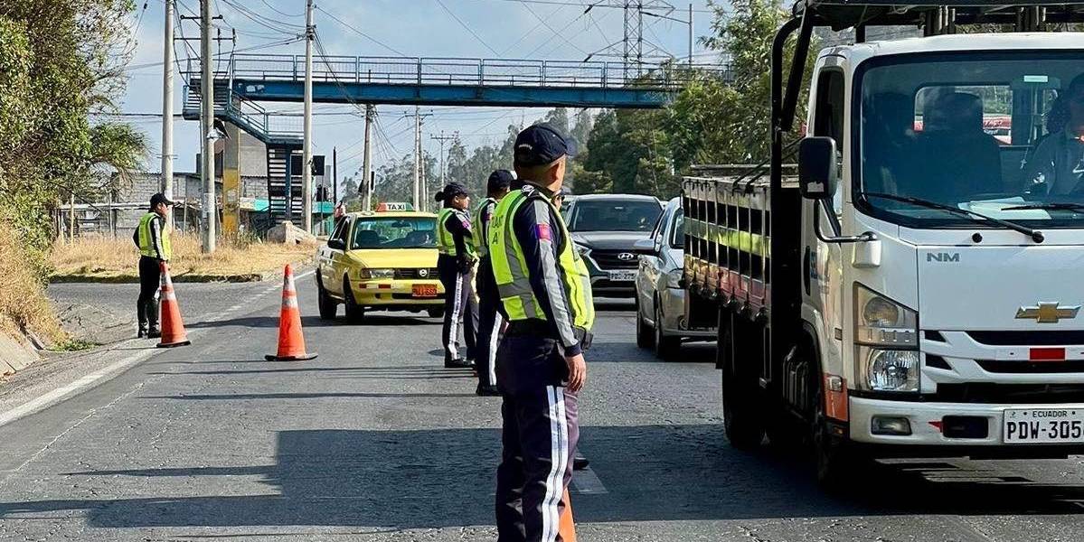 Pico y placa en Quito: estas son las restricciones de movilidad para este viernes 4 de octubre