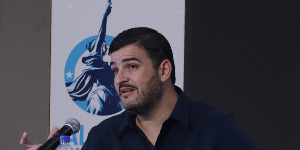 Aquiles Álvarez deberá pagar multa por USD 9 660 y ofrecer disculpas públicas a asambleísta