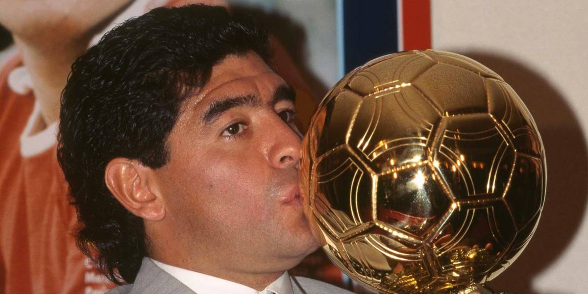 La Justicia francesa incauta el Balón de Oro de Maradona e impide una gran subasta