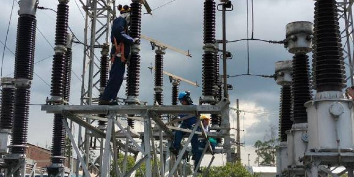 El Gobierno suma a los contratos colectivos en CNEL y Celec como otra de las causas de la crisis energética