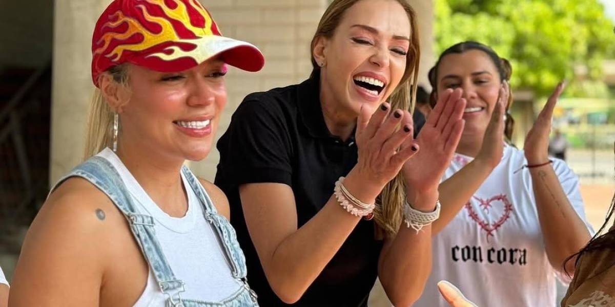 Karol G sorprende a madres adolescentes en Cartagena con un emotivo gesto de solidaridad