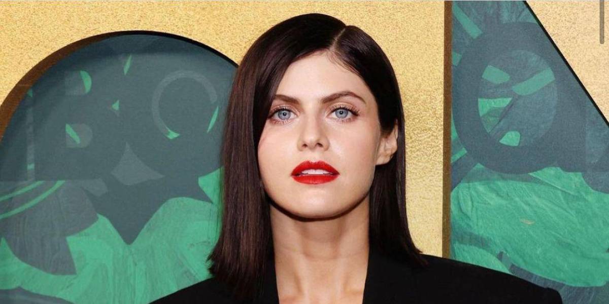 La actriz Alexandra Daddario está esperando su primer hijo