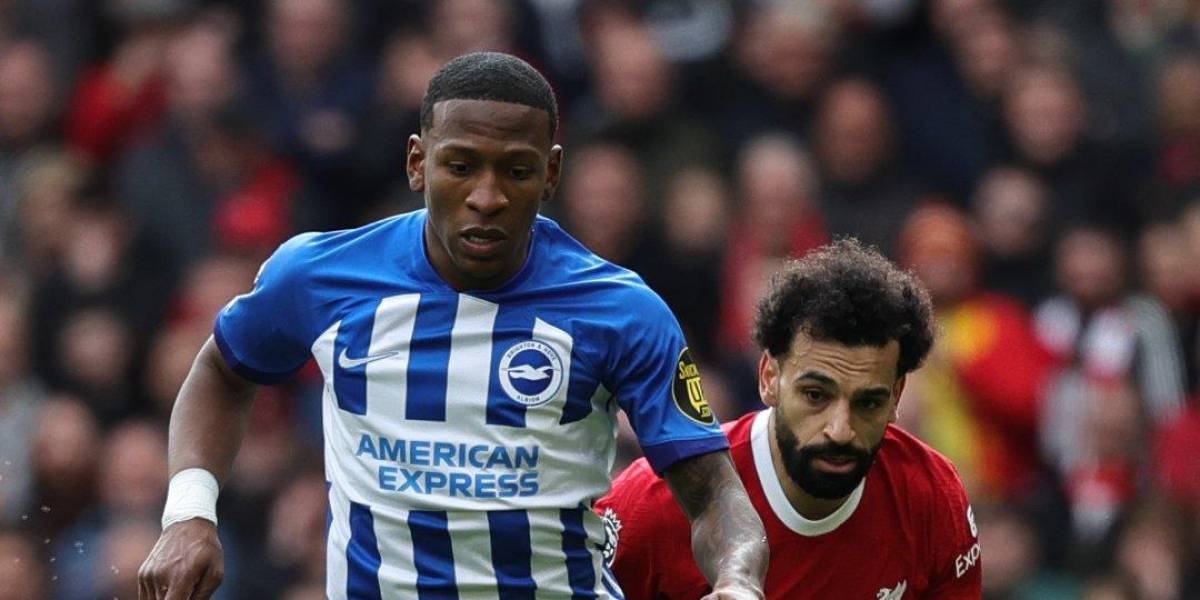 Pervis Estupiñán será titular en el Brighton.