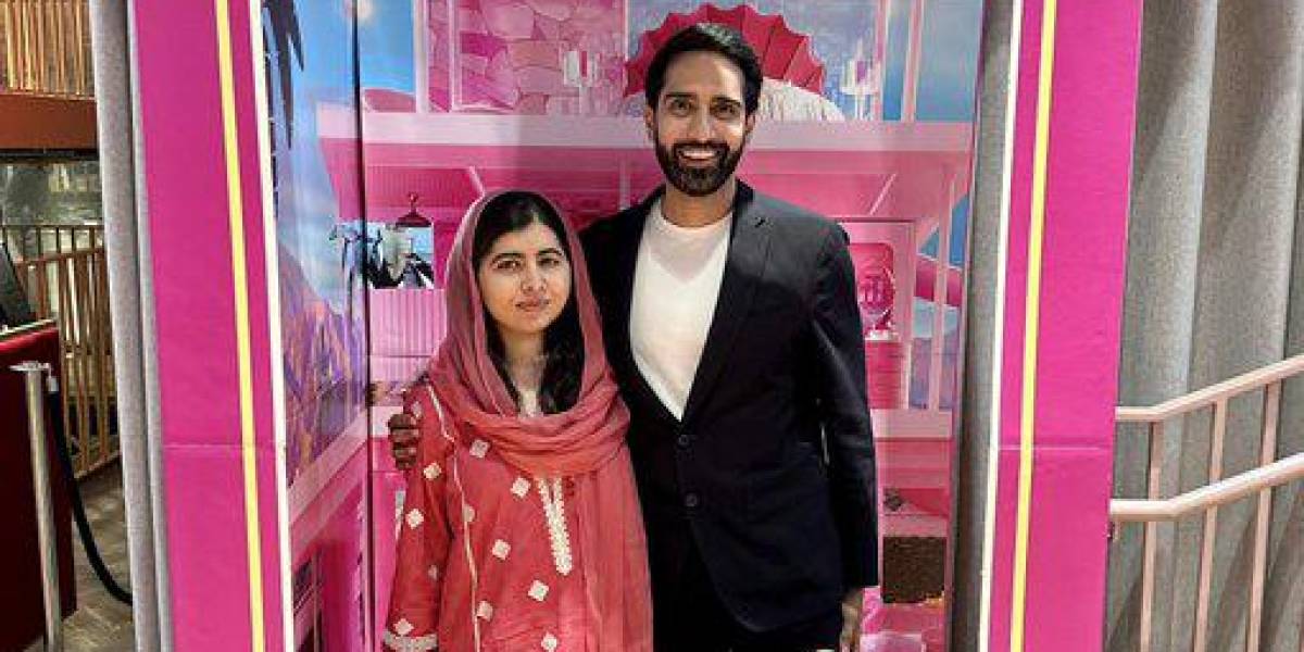 Malala Yousafzai, ganadora del premio Nobel, subió una foto en la icónica caja de Barbie