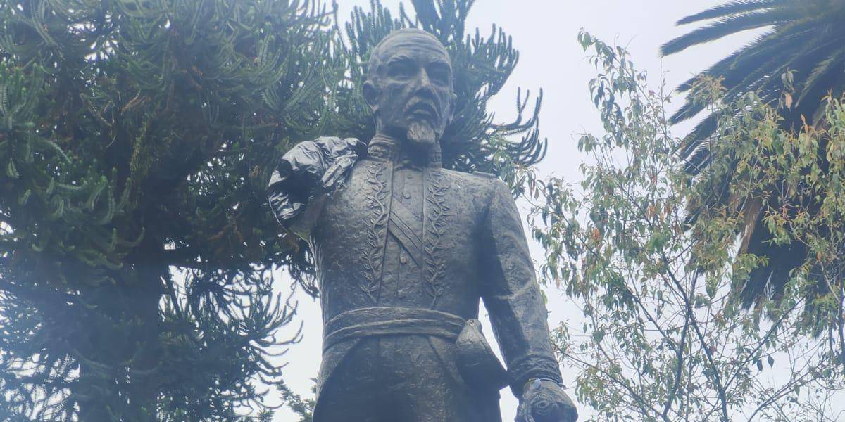 Quito: la estatua de Eloy Alfaro, en el parque El Ejido, fue vandalizada